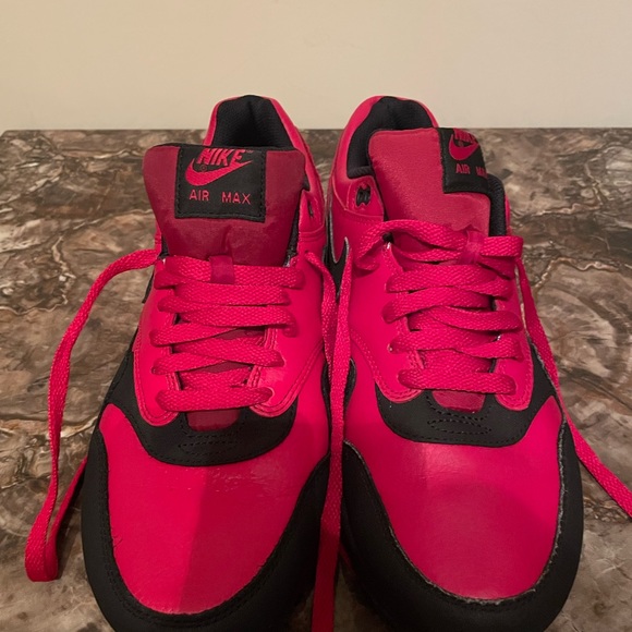 Air Max 1 Leather Premium 'Gym Red Black' - Picture 2 of 8